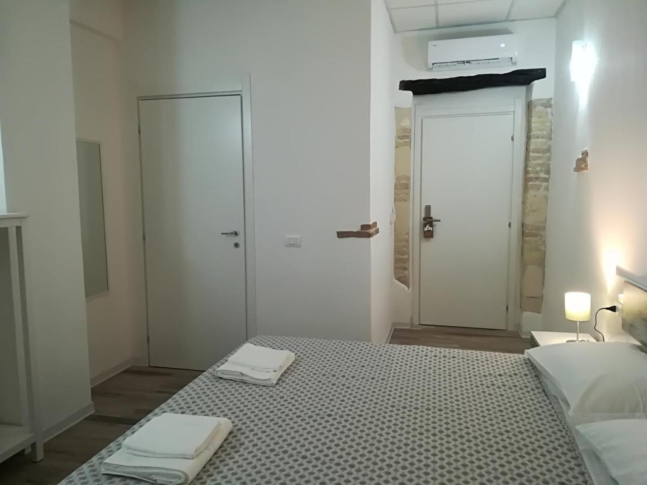 B.House Cagliari Exterior foto